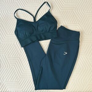 GYMSHARK Sweat Seamless MEDIUM sports bra and LARGE sculpt leggings. WINTER TEAL